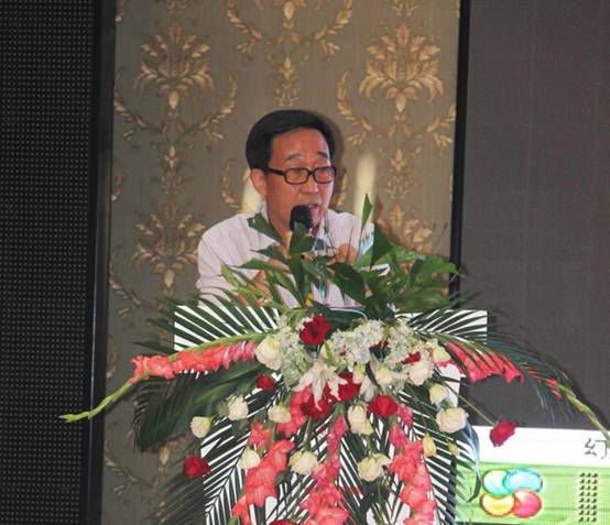 中國(guó)品牌第一人現(xiàn)身產(chǎn)業(yè)化發(fā)展論壇，共同分享饕餮智慧盛宴