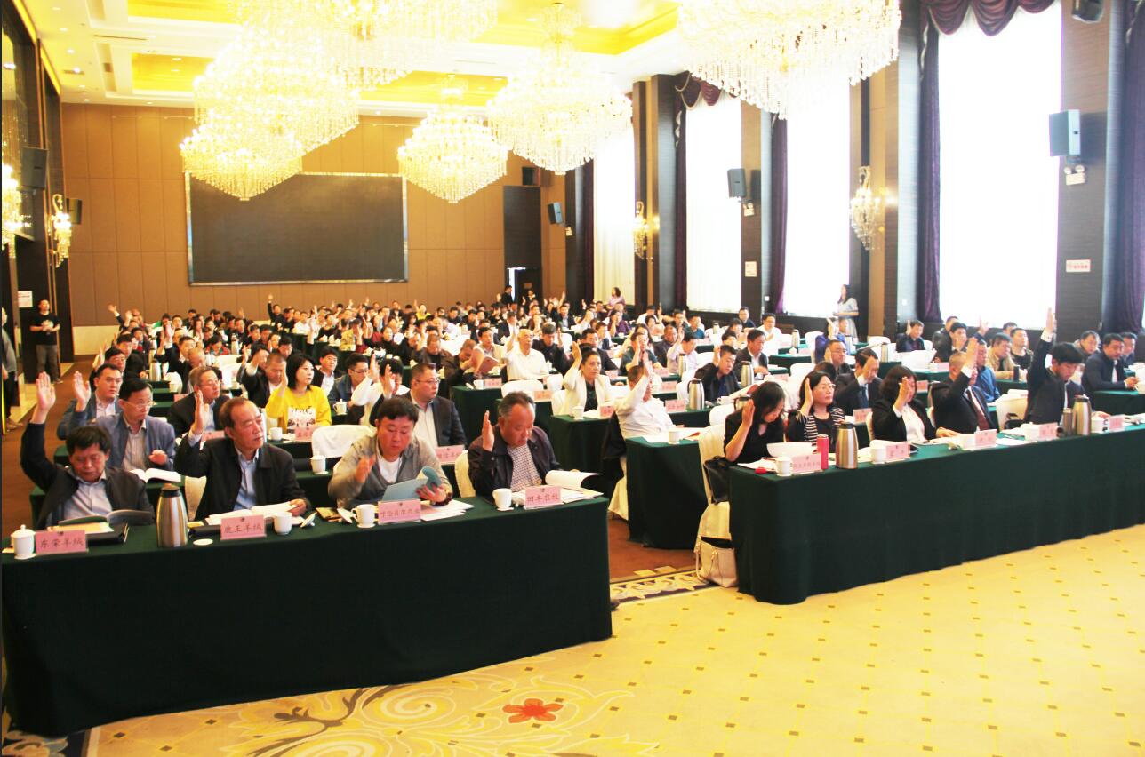 內(nèi)蒙古農(nóng)牧業(yè)產(chǎn)業(yè)化龍頭企業(yè)協(xié)會第三屆理事會換屆工作順利完成