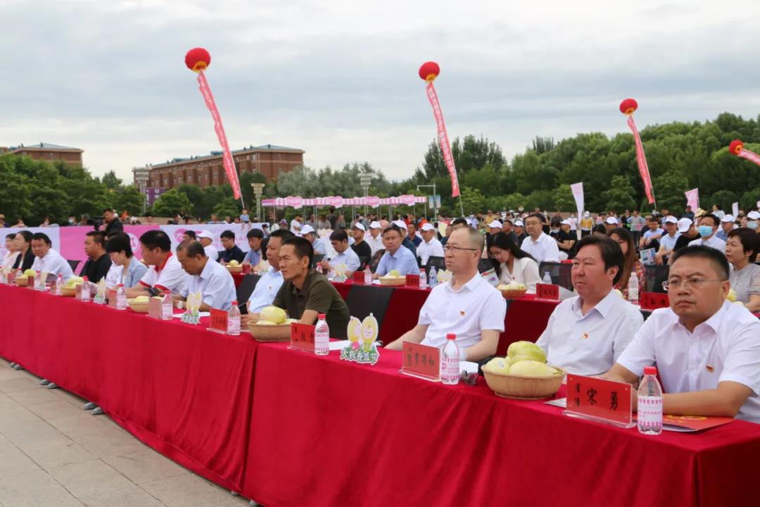 巴林右旗第三屆大板香瓜節(jié)暨農(nóng)旅文化節(jié)盛大開(kāi)幕