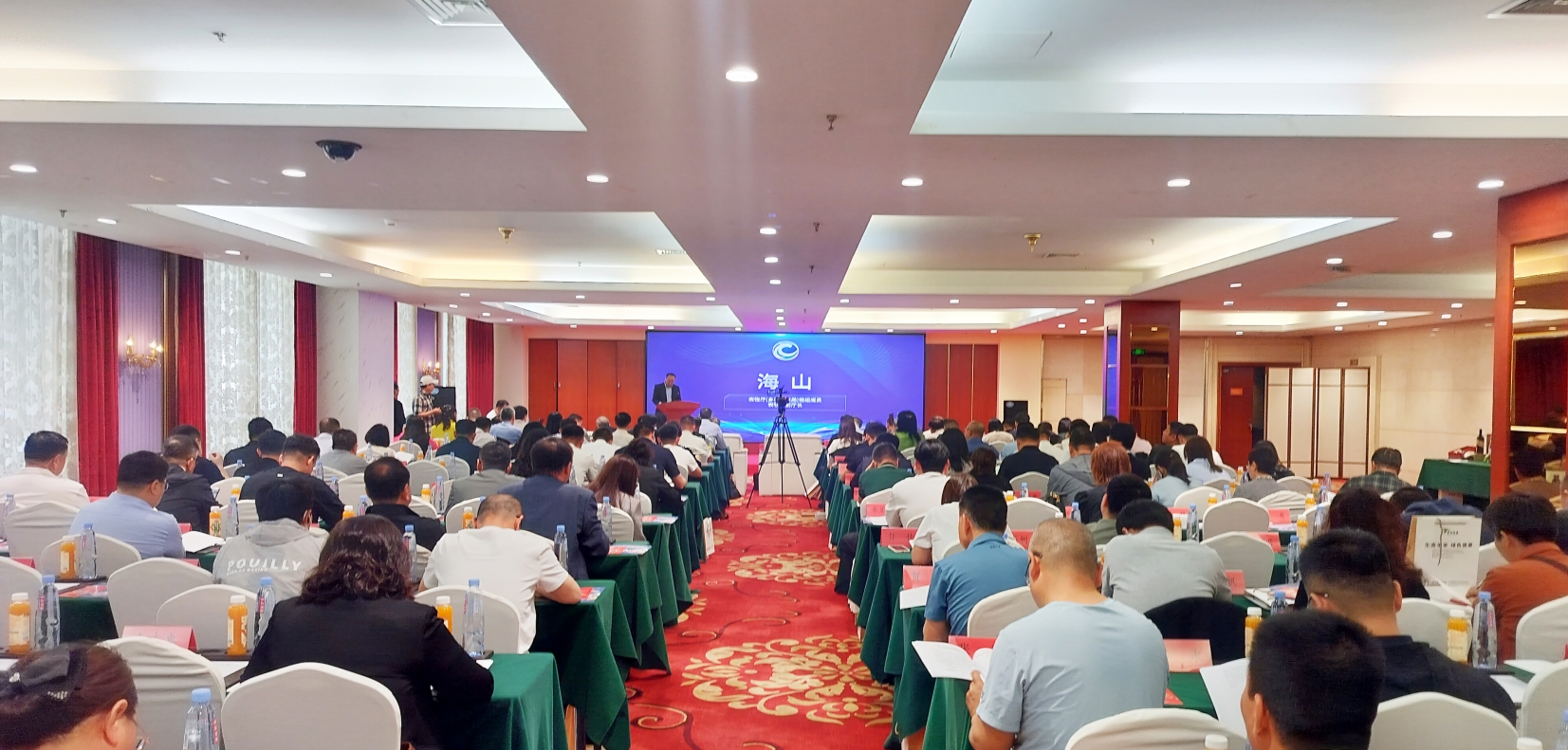 乘風(fēng)遠(yuǎn)航啟新程-內(nèi)蒙古農(nóng)牧業(yè)產(chǎn)業(yè)化龍頭企業(yè)協(xié)會第五屆理事會換屆工作順利完成